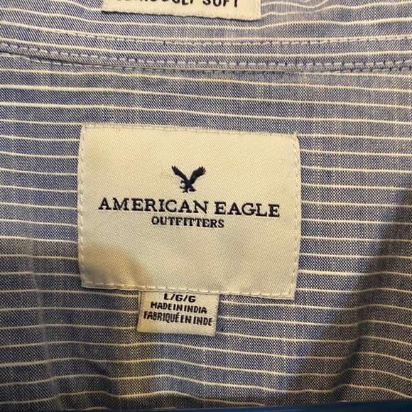 Button down - Picture 2 of 3